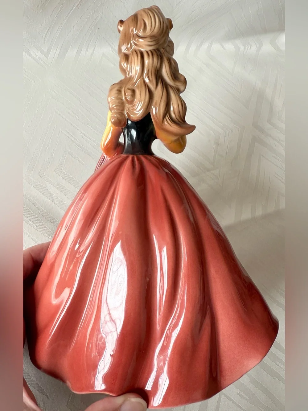 Josef Originals beautiful figurine